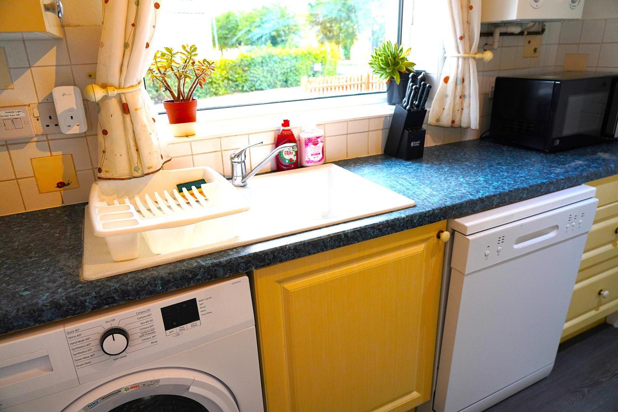 Sleeps 10, Free Parking, Close To Science Park, King Size Bed Milton  Exterior photo